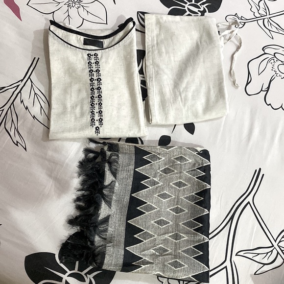 Beautiful dress for Khadi lover, size L,with enough margin inside on both sides - Picture 3 of 10